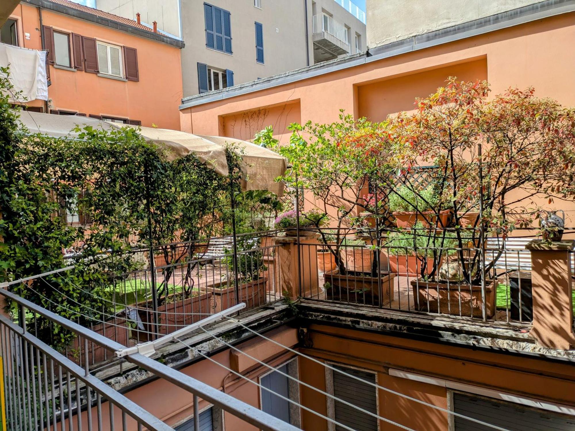 Alma Vacation Apartment In The Centre, Big Terrace Milano Esterno foto